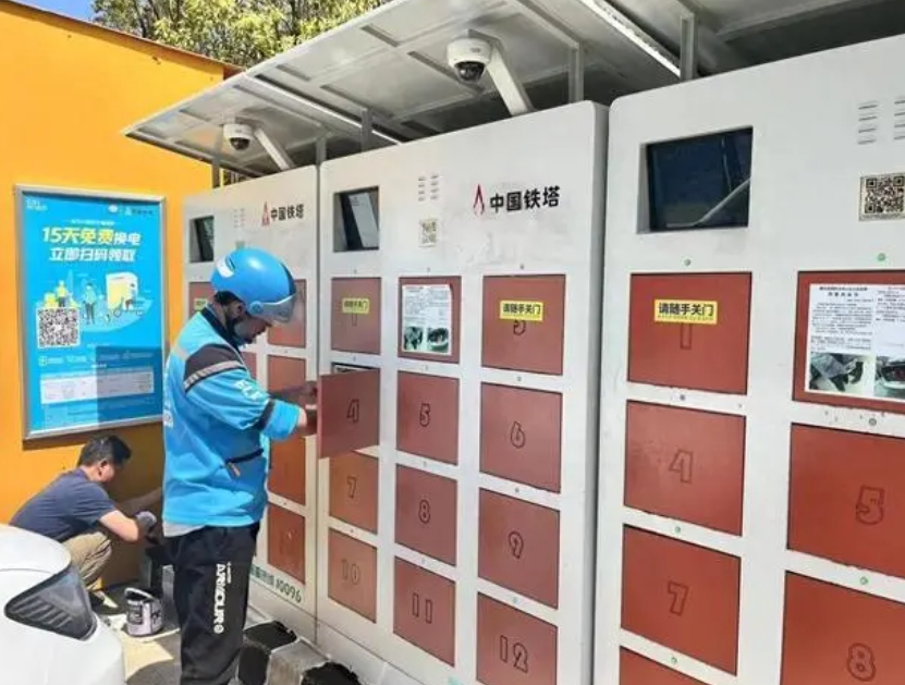 1分鐘讓外賣小哥隨時“滿電”，武漢兩萬組鋰電池換新“上崗”